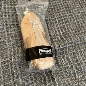 Freed of London Wingblock Y maker Pointe Shoes
